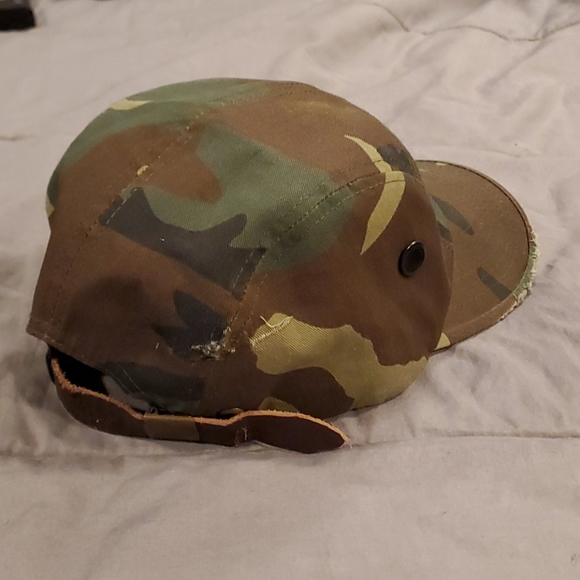 Distressed Camouflage hat - Picture 3 of 4